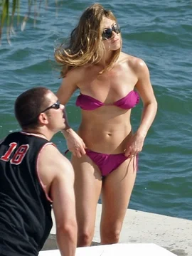 Голая Дженнифер Энистон - 39