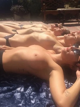 Голая Дакота Джонсон - 64