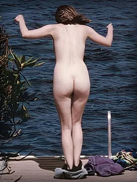 Голая Элизабет Олсен - 19