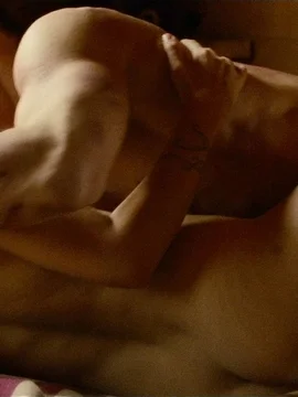 Голая Элизабет Олсен - 29