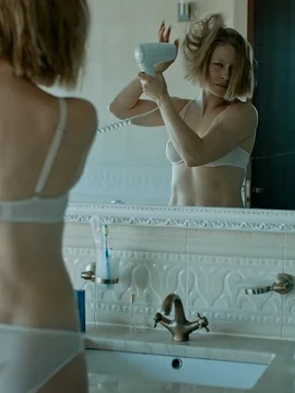 Голая Юлия Пересильд - 24